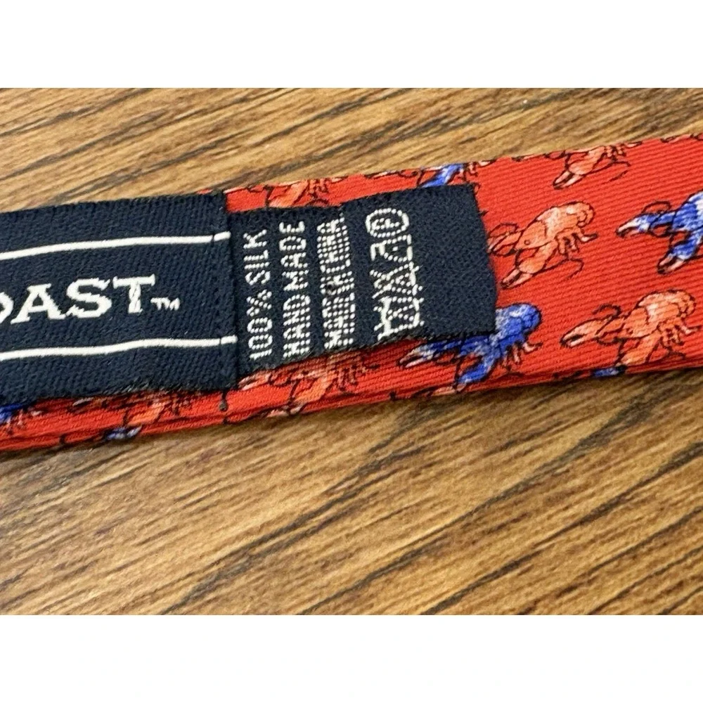 Pelican Coast Mens Silk Bow Tie  Novelty Self Tie Crawfish Red Lobster Bowtie